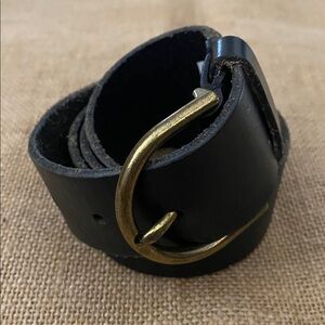 American Eagle Black Leather Classic Belt Brass Tone Hardware XS/S